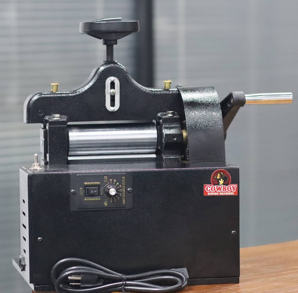 8116PRO motorized leather splitter